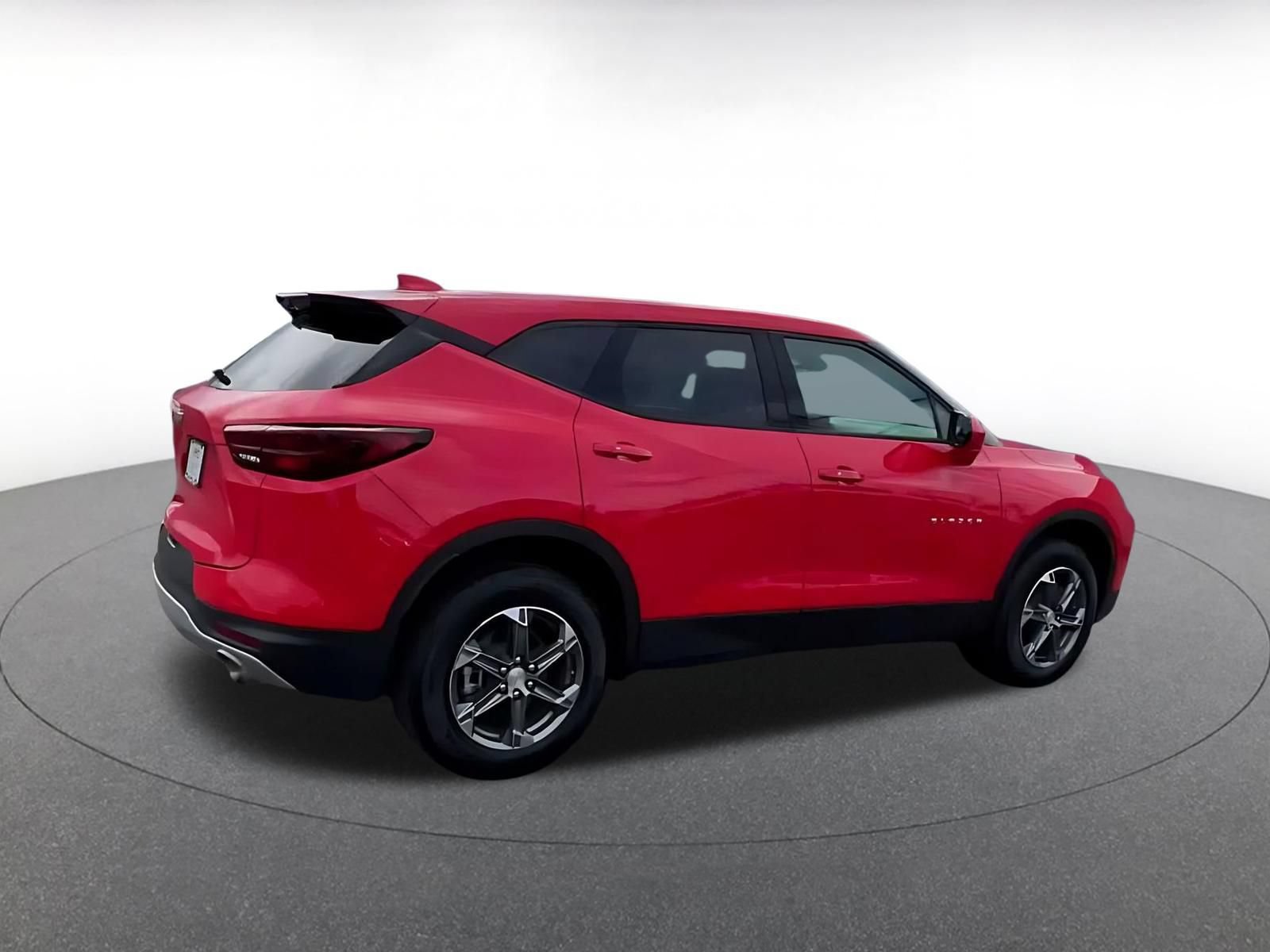 Used 2026 Chevrolet Blazer LT FWD image 13
