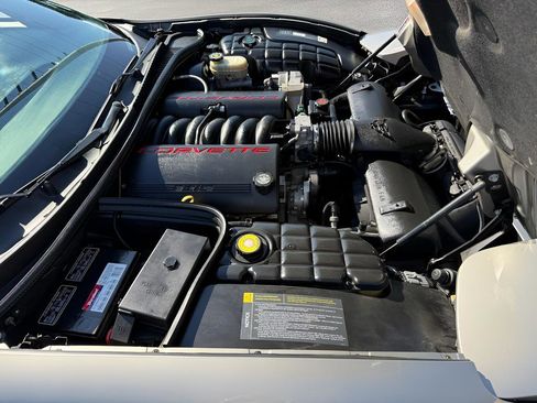 Used 1999 Chevrolet Corvette Convertible w/ Performance Handling Pkg image 28