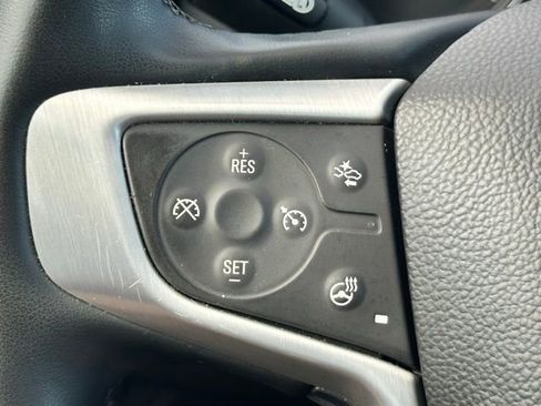 Used 2024 GMC Terrain SLT image 13