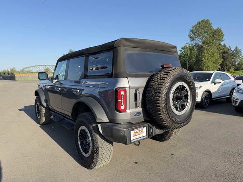 Used 2023 Ford Bronco Outer Banks w/ Sasquatch Package AWD/4WD image 6