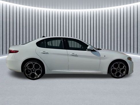Used 2022 Alfa Romeo Giulia Ti w/ Active Assist Plus Package image 6