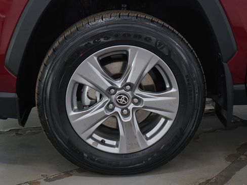 Used 2025 Toyota RAV4 XLE image 29