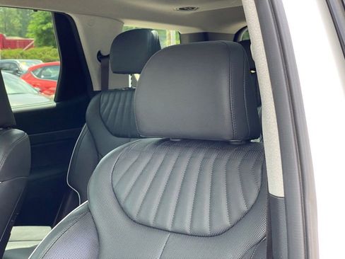 Used 2025 Hyundai Palisade Limited FWD image 23