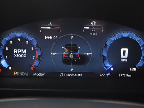 Used 2025 Ford Bronco Outer Banks image 10