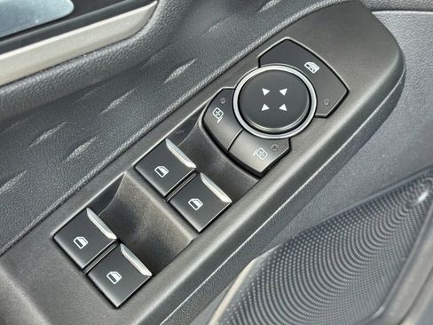 Used 2020 Ford Escape SEL image 16