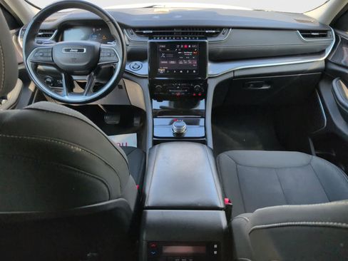 Used 2022 Jeep Grand Cherokee L Laredo w/ Luxury Tech Group I AWD/4WD image 14