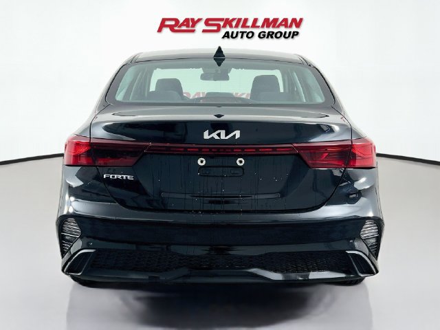 Used 2023 Kia Forte LXS w/ LXS Technology Package FWD image 6