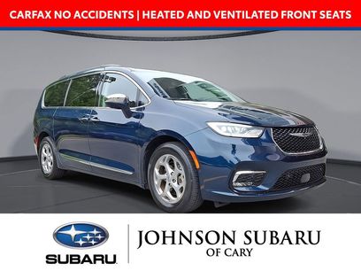 Used 2022 Chrysler Pacifica Limited