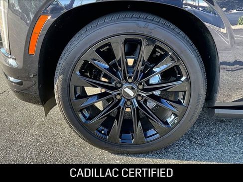 Used 2025 Cadillac Escalade Sport Platinum w/ LPO, ONYX Package AWD/4WD image 12