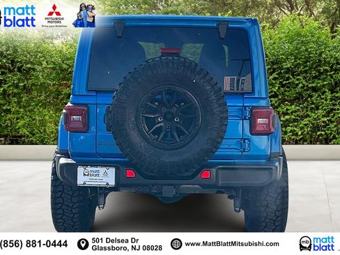 Used 2025 Jeep Wrangler Sahara image 5