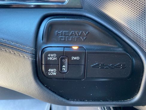 Used 2022 RAM 2500 Limited w/ Night Edition AWD/4WD image 12