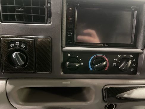 Used 2001 Ford F250 Lariat image 13