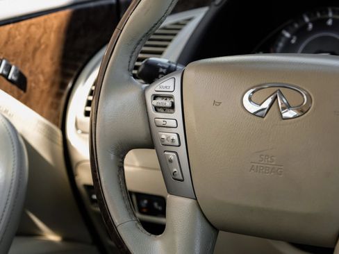 Used 2016 INFINITI QX80 2WD w/ Driver's Assistance Package image 19