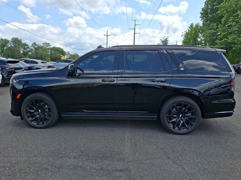 Used 2024 Cadillac Escalade Sport w/ LPO, ONYX Package AWD/4WD image 3