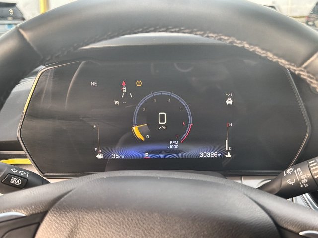 Used 2025 Chevrolet Trax LT w/ Driver Confidence Package FWD image 12