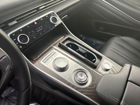 Used 2024 Genesis GV80 2.5T image 25