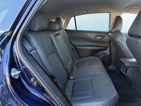 Used 2023 Toyota Venza LE image 29