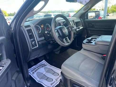 Used 2017 RAM 1500 Express w/ Black Ram 1500 Express Group AWD/4WD image 13