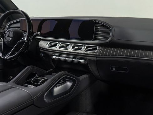 Used 2025 Mercedes-Benz Maybach GLS 600 4MATIC image 65