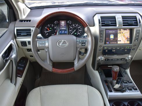 Used 2014 Lexus GX 460 Luxury image 12