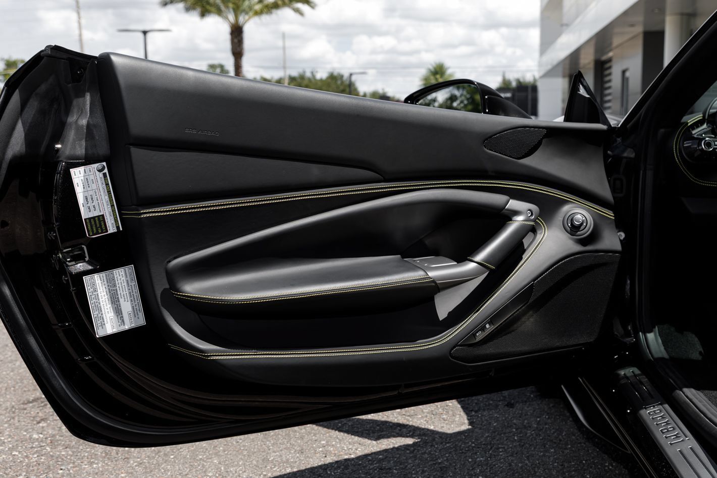Used 2022 Ferrari F8 Tributo RWD image 50