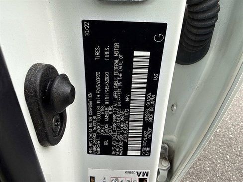 Used 2023 Toyota 4Runner Limited image 30