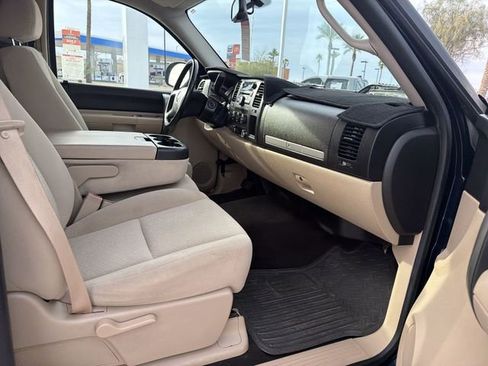 Used 2007 Chevrolet Silverado 2500 LT AWD/4WD image 21