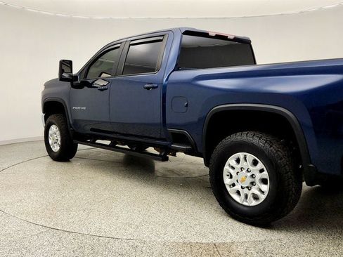 Used 2022 Chevrolet Silverado 2500 LT w/ Convenience Package AWD/4WD image 7
