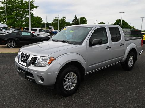 Used 2018 Nissan Frontier SV AWD/4WD image 9