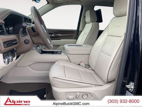 Used 2023 GMC Yukon Denali w/ Advanced Technology Package image 9