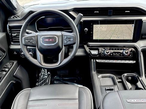 Used 2025 GMC Sierra 2500 AT4X AWD/4WD image 31