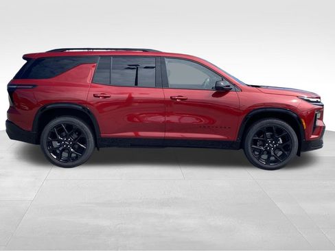 New 2026 Chevrolet Traverse RS image 2
