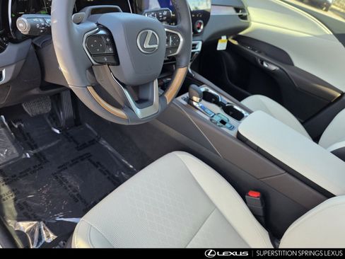 New 2026 Lexus RX 350 image 13