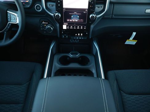 New 2026 RAM 1500 4x4 Crew Cab image 25