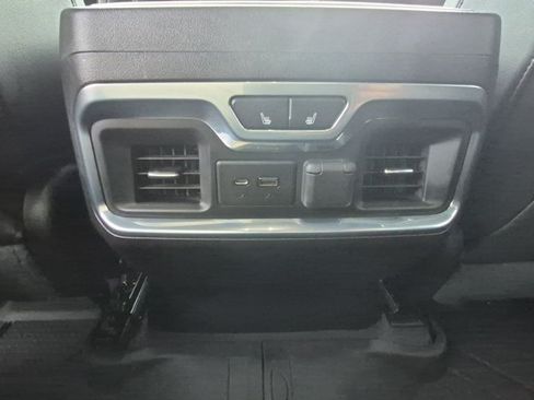 Used 2020 Chevrolet Silverado 1500 High Country w/ Technology Package AWD/4WD image 16