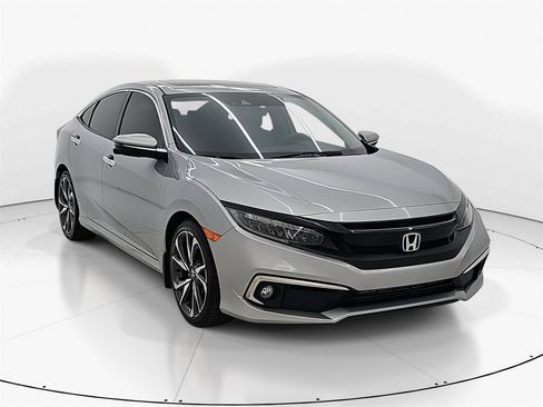 Used 2020 Honda Civic Touring image 3