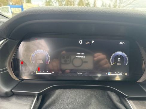 New 2025 Jeep Grand Cherokee Limited w/ Black Appearance Package image 19