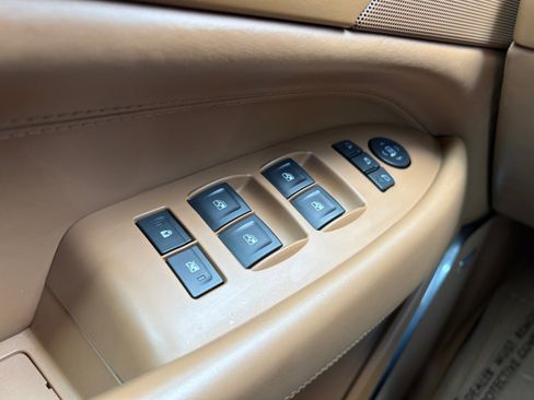 Used 2016 Cadillac Escalade Platinum image 16