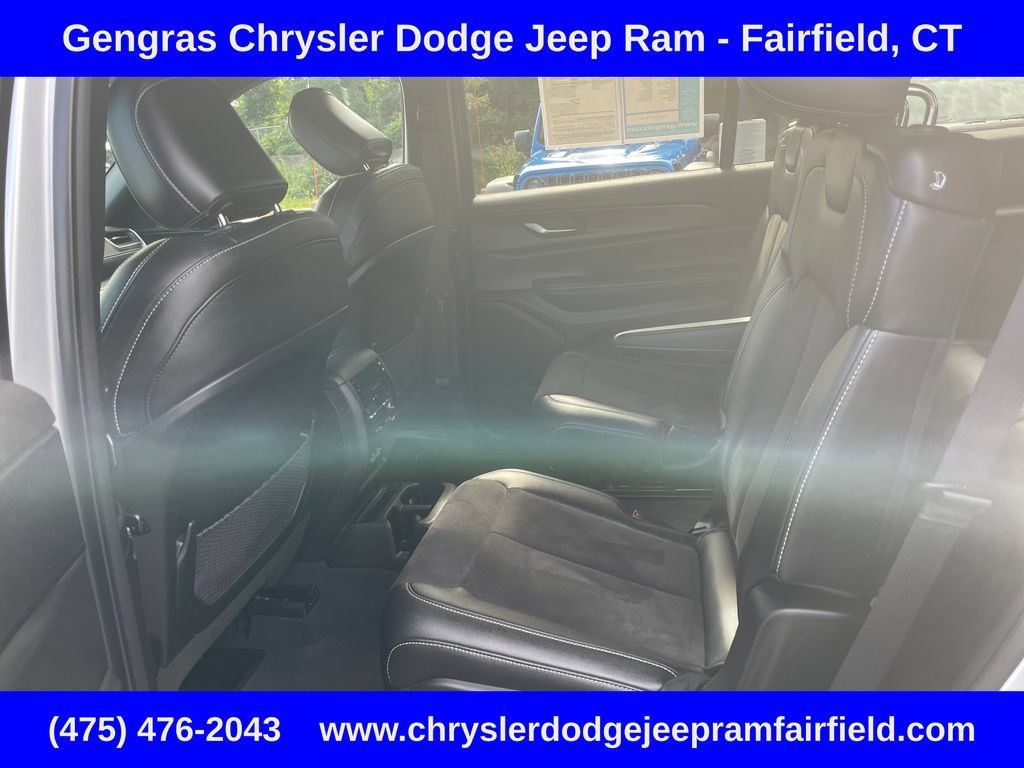 Used 2023 Jeep Grand Cherokee L Altitude AWD/4WD image 43