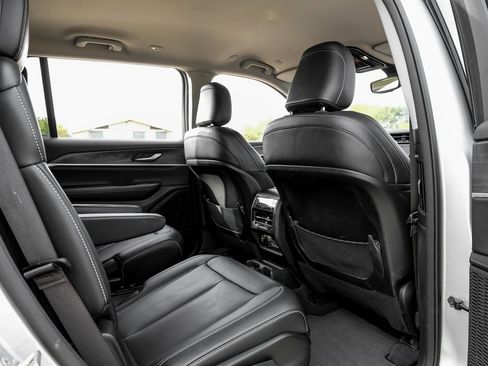 Used 2023 Jeep Grand Cherokee L Limited image 46