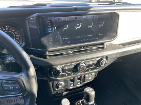 Used 2025 Jeep Wrangler Sport image 34