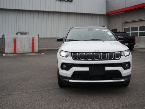 Used 2022 Jeep Compass Limited image 2