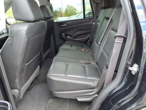 Used 2017 GMC Yukon SLT AWD/4WD image 12