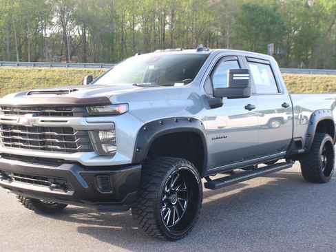 Used 2024 Chevrolet Silverado 2500 Custom w/ Custom Convenience Package AWD/4WD image 3
