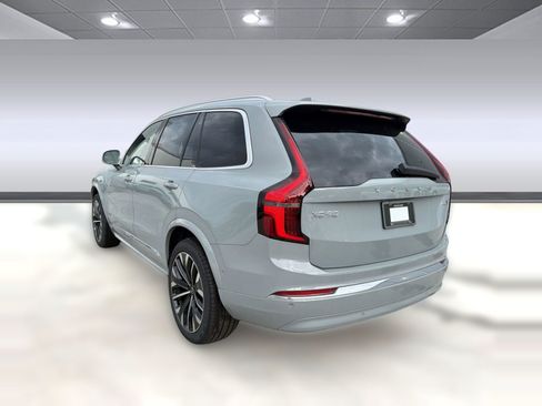 New 2026 Volvo XC90 B5 Plus AWD/4WD image 3