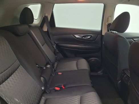 Used 2018 Nissan Rogue SV w/ Sun & Sound Touring Package AWD/4WD image 19