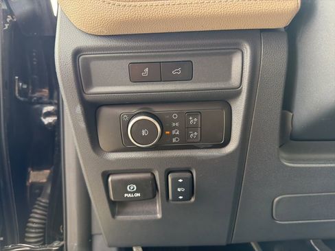 Used 2024 Ford Expedition Max Limited image 12