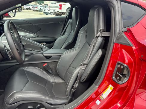 Used 2022 Chevrolet Corvette Stingray Coupe w/ Z51 Performance Package RWD image 5