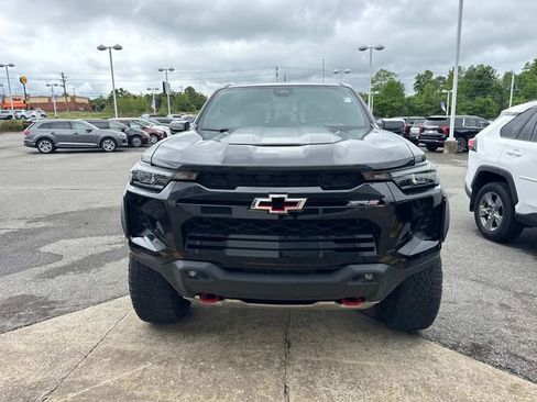 Used 2024 Chevrolet Colorado ZR2 w/ ZR2 Convenience Package III AWD/4WD image 11