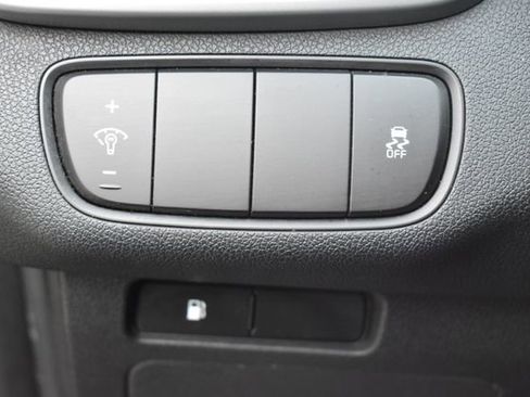 Used 2019 Kia Sorento L image 18